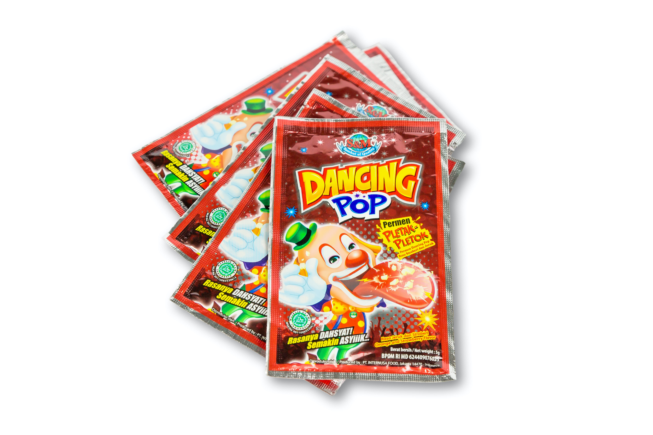Have a Taste of Popping Fun!   You may remember it as one of the most entertaining candies during your childhood. The popping sensation, the distinctive crackling sound, and the vibration you feel in your eardrum is simply AMAZING and FUNTASTIC! Known by many names—Popping Candy, Sparkling Sugar, Crackle Crystals—the popularity of this retro candy has never waned as it is still exceedingly popular with kids nowadays. With Dancing Pop, we continue the tradition of this distinctive candy to make sure that it will never stop popping.  Dancing Pop comes in two fruity and refreshing flavours—strawberry and orange. We take pride in being the only one producing this product locally in the Indonesian market. Employing state-of-the-art technology from Japan, the delicate candy is produced to the finest quality with superior ingredients. Its popularity is also due to its versatility in wide ranging application.  Our product has been used by a well-known Taiwanese bubble tea chain as one of its toppings for their drinks. Dancing Pop is also perfect for desserts as it can be sprinkled directly onto butter icing, chocolate truffles and included in chilled cake bases.  Dancing Pop is manufactured by PT. Internusa Food, a modern and innovative confectionery and candy manufacturer in Indonesia with longstanding tradition of excellence. Competitively-priced to cater the middle-low market segments, PT. Internusa Food has produced well-known brands loved by the Indonesian customers and overseas markets over the years. The Company’s products have been exported to many countries in Southeast Asia, Asia Pacific, U.S.A, the Middle East and Africa. Its high-quality products follows the ISO 22000:2005 Food Safety Management System and the Indonesian Food and Drug Monitoring Agency (BPOM). All products are also Halal-certified by Indonesian Ulama Council (MUI). Dancing Pop is available for bulk purchasing with B2B wholesale price.   Package content: 6boxes @40pcs @5g